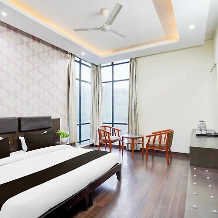Super Townhouse Sector 51 Noida Near Metro Station 호텔 외부 사진