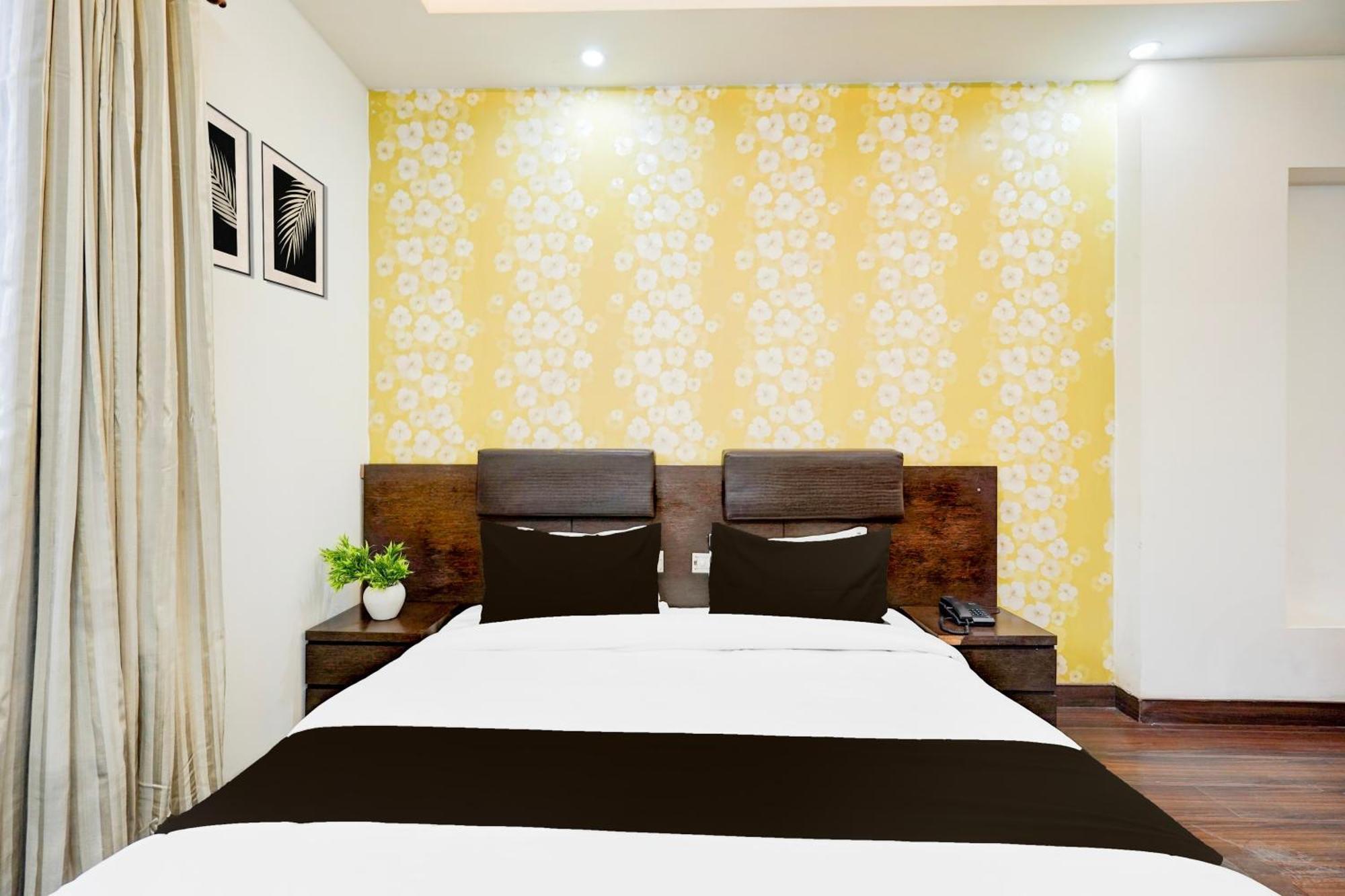 Super Townhouse Sector 51 Noida Near Metro Station 호텔 외부 사진