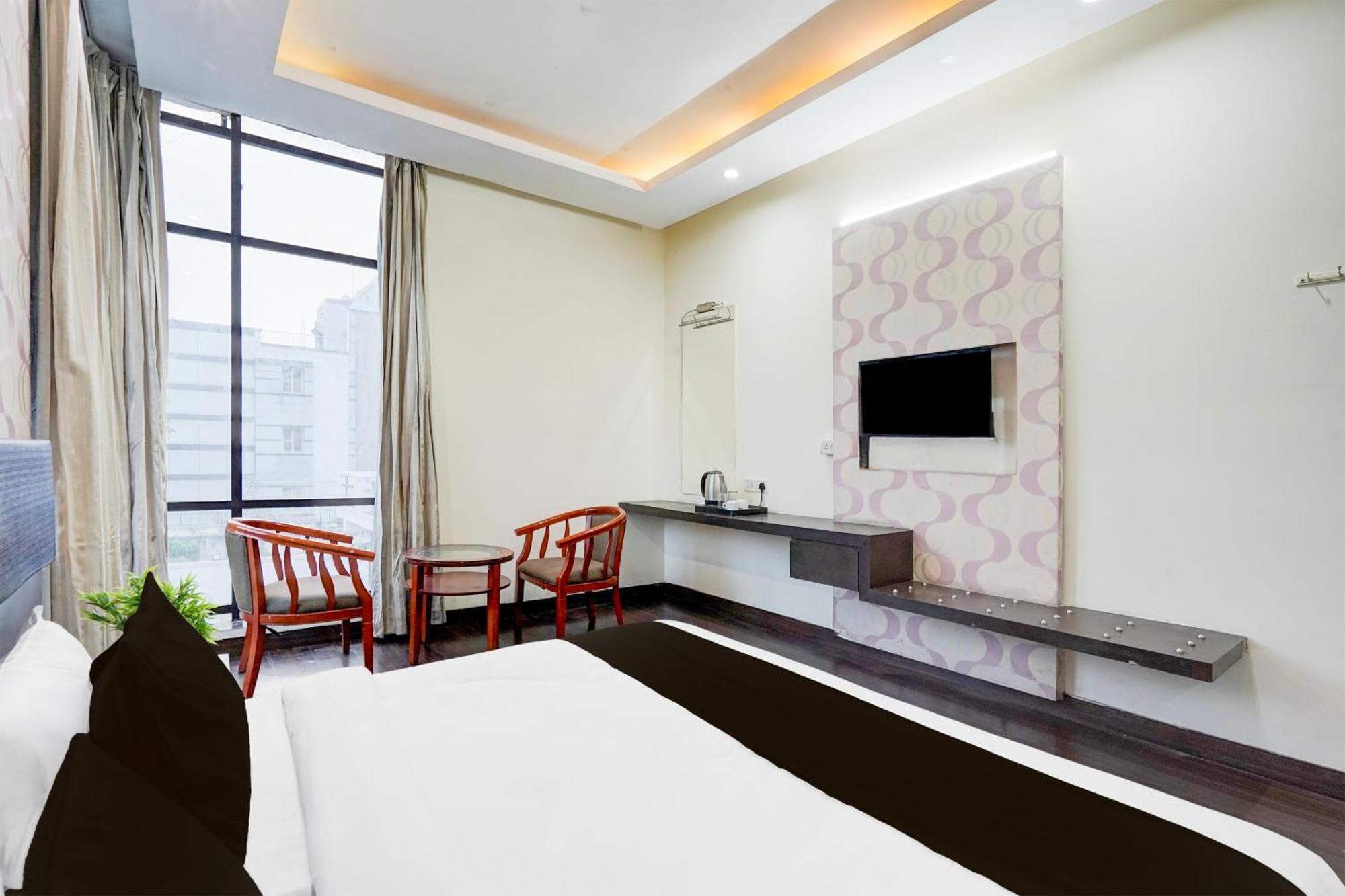 Super Townhouse Sector 51 Noida Near Metro Station 호텔 외부 사진