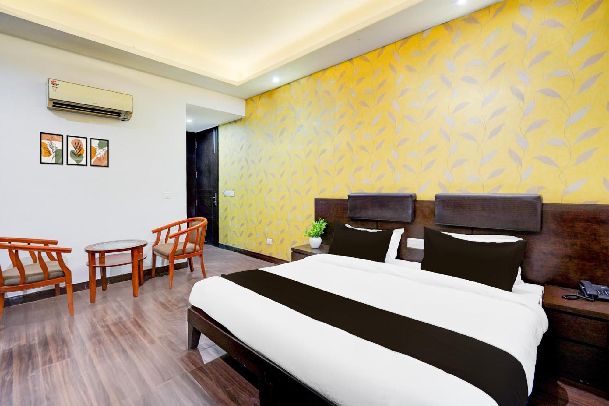 Super Townhouse Sector 51 Noida Near Metro Station 호텔 외부 사진