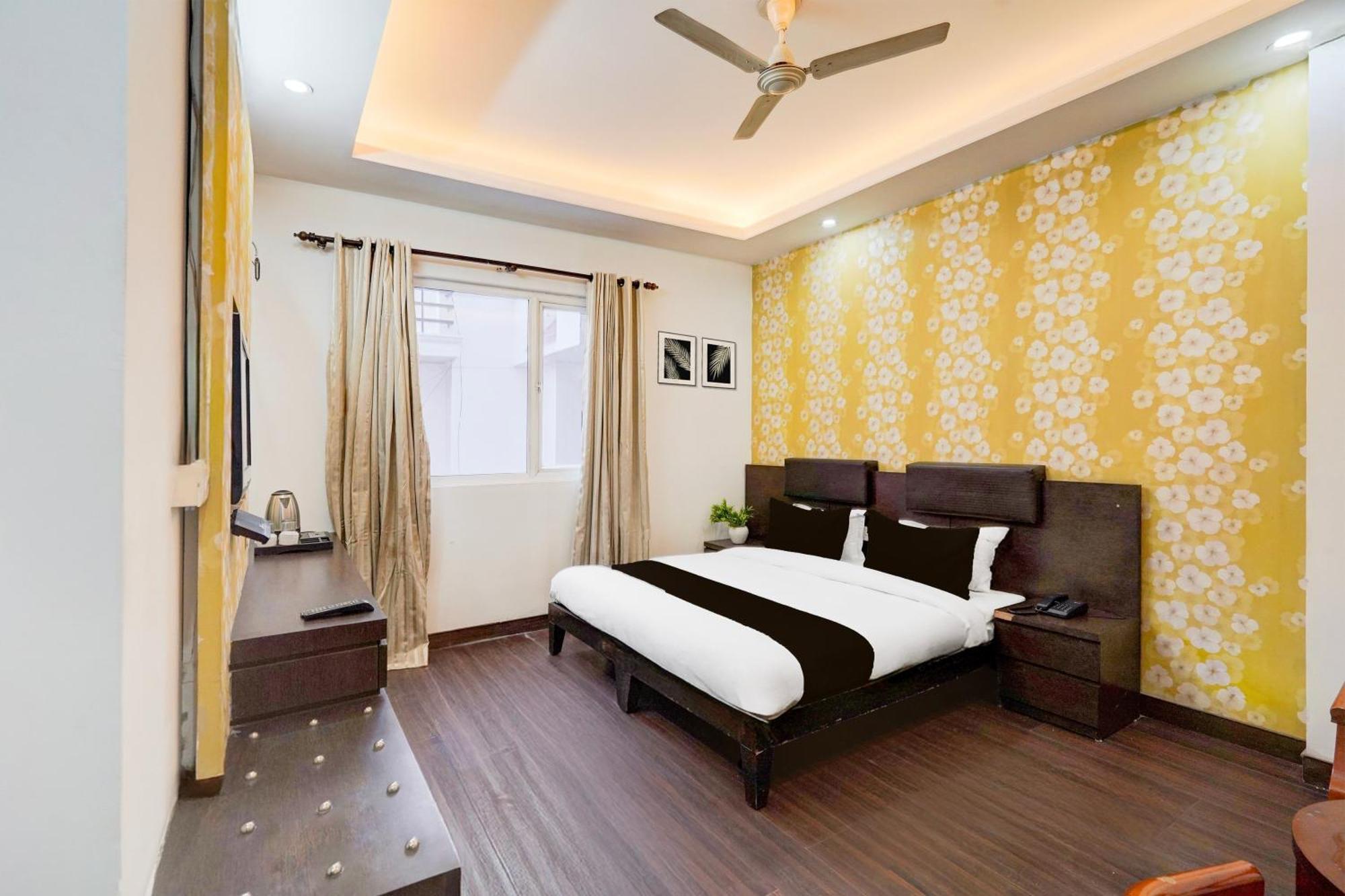Super Townhouse Sector 51 Noida Near Metro Station 호텔 외부 사진