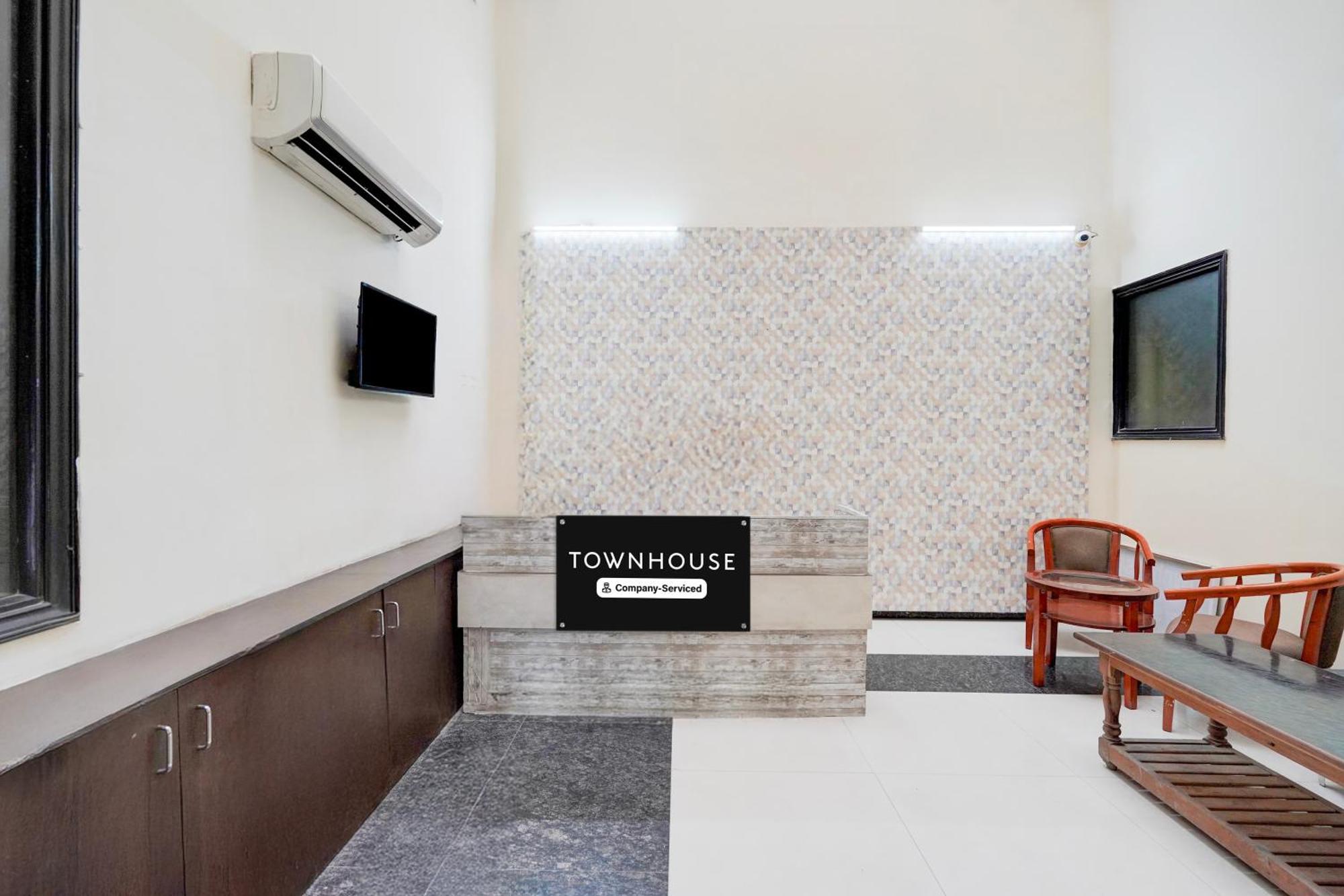 Super Townhouse Sector 51 Noida Near Metro Station 호텔 외부 사진