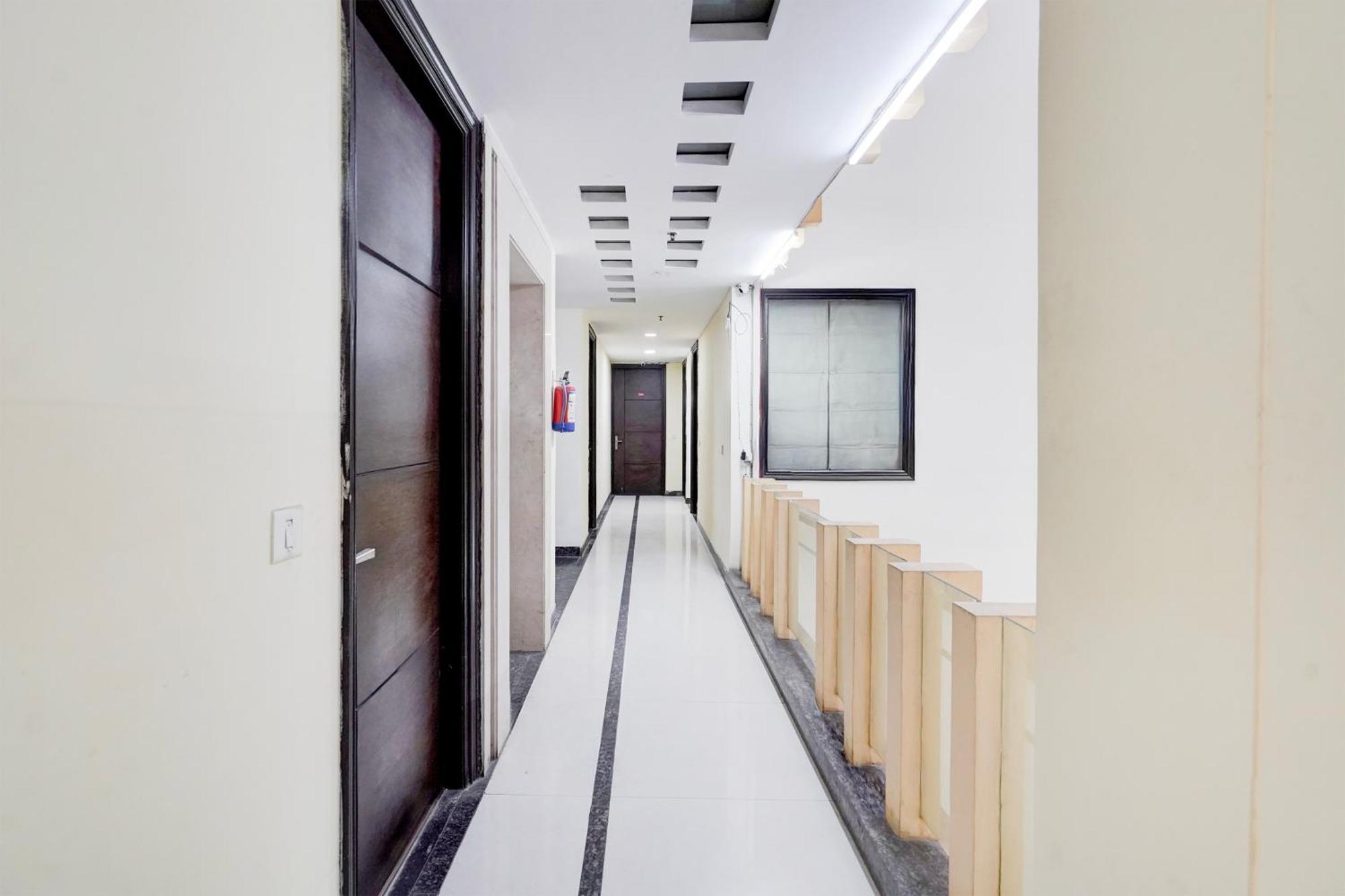 Super Townhouse Sector 51 Noida Near Metro Station 호텔 외부 사진